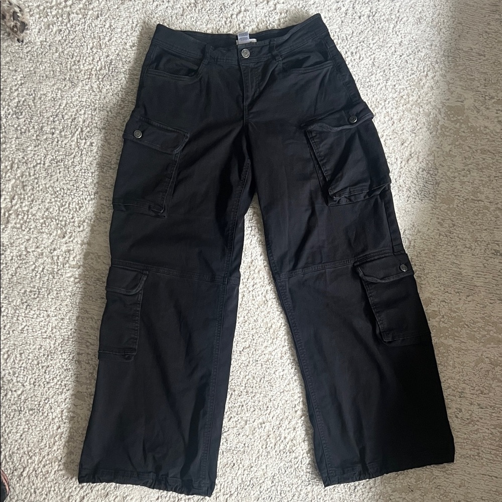 Garage Black Wide Leg Cargo Pants (Size 7)